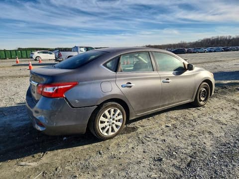 2018 Nissan Sentra, VIN 3N1AB7AP8JY317781. Zdjęcie 3 z 6 z aukcji Copart. Katalog aut z USA OpenDataCar.