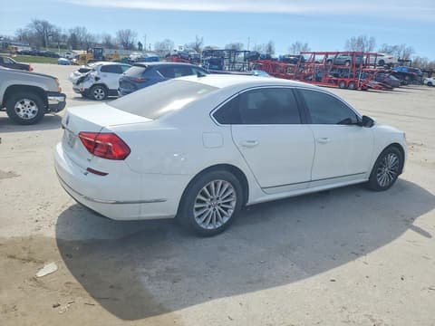 2016 Volkswagen Passat, VIN 1VWBS7A30GC010280. Zdjęcie 3 z 6 z aukcji Copart. Katalog aut z USA OpenDataCar.