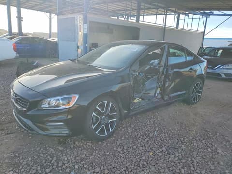 2017 Volvo S60, VIN YV126MFL0H2420920. Фото 1 з 6 з аукціону Copart. Каталог авто зі США OpenDataCar.