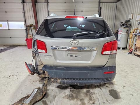 2012 Kia Sorento, VIN 5XYKTDA25CG279998. Фото 6 з 6 з аукціону Copart. Каталог авто зі США OpenDataCar.