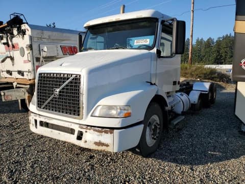2008 Volvo VNM, VIN 4V4M99GH48N487374. Фото 2 из 6 с аукциона Copart. Каталог авто из США OpenDataCar.