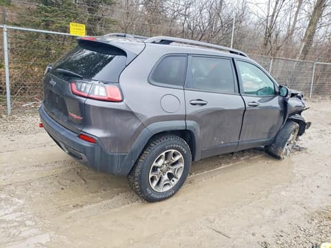 2020 Jeep Cherokee, VIN 1C4PJMBX9LD591858. Фото 3 з 6 з аукціону Copart. Каталог авто зі США OpenDataCar.