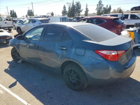 2017 Toyota Corolla, VIN 5YFBURHE8HP595912. Фото 2 з 6 з аукціону Copart. Каталог авто зі США OpenDataCar.