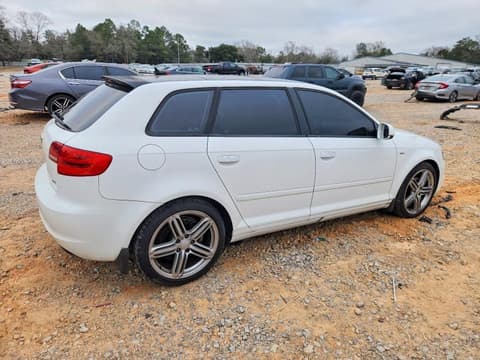 2011 Audi A3, VIN WAUBJAFM8BA138384. Zdjęcie 3 z 6 z aukcji Copart. Katalog aut z USA OpenDataCar.