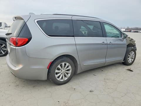 2018 Chrysler Pacifica, VIN 2C4RC1BGXJR110835. Фото 3 з 6 з аукціону Copart. Каталог авто зі США OpenDataCar.