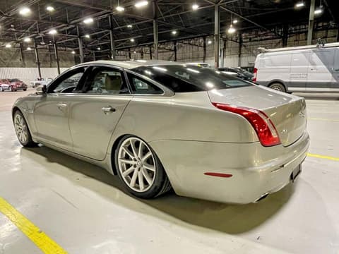 2011 Jaguar XJ-Series, VIN SAJWA1CB8BLV13204. Zdjęcie 3 z 6 z aukcji Copart. Katalog aut z USA OpenDataCar.