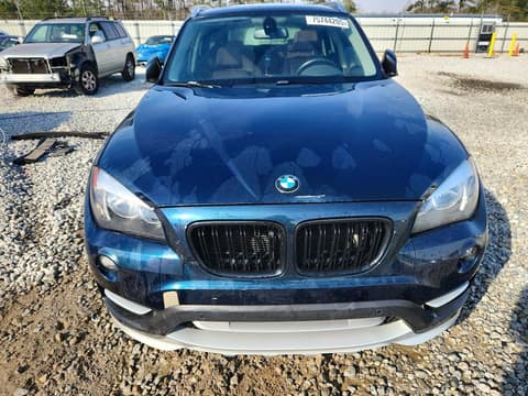 2015 Bmw X1, VIN WBAVM1C53FV498436. Фото 5 з 6 з аукціону Copart. Каталог авто зі США OpenDataCar.