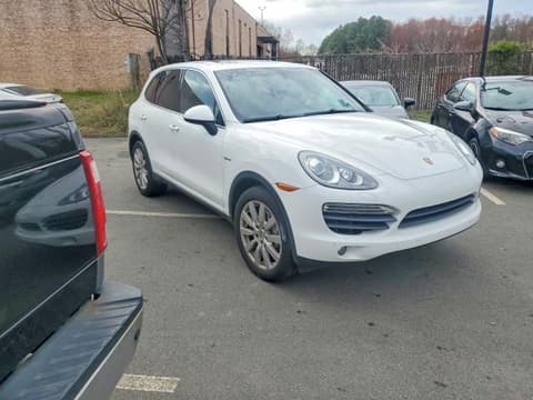 2012 Porsche Cayenne, VIN WP1AE2A28CLA92574. Фото 1 з 6 з аукціону Copart. Каталог авто зі США OpenDataCar.