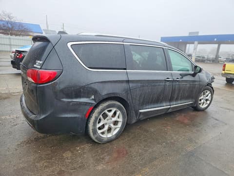 2019 Chrysler Pacifica, VIN 2C4RC1EG9KR569335. Фото 3 з 6 з аукціону Copart. Каталог авто зі США OpenDataCar.