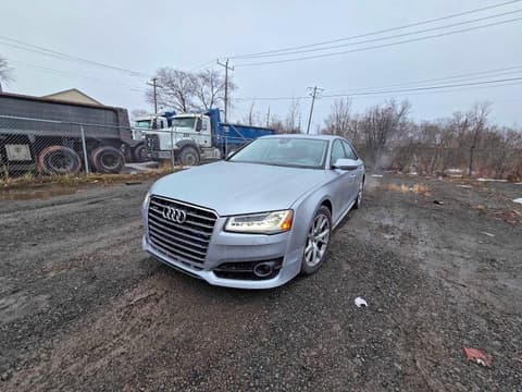 2017 Audi A8 Quattro, VIN WAUK3AFD2HN009732. Фото 2 з 6 з аукціону Copart. Каталог авто зі США OpenDataCar.