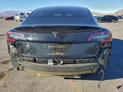 2018 Tesla Model 3, VIN 5YJ3E1EA9JF070945. Фото 6 з 6 з аукціону Copart. Каталог авто зі США OpenDataCar.