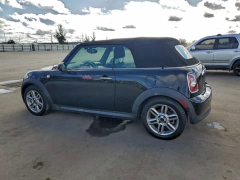 2015 Mini Cooper, VIN WMWZN3C52FT863002. Фото 2 з 6 з аукціону Copart. Каталог авто зі США OpenDataCar.