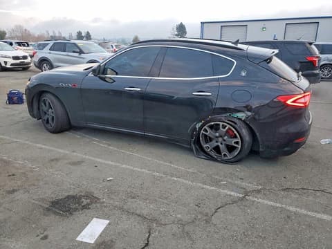 2017 Maserati Levante, VIN ZN661XUS3HX220214. Фото 2 з 6 з аукціону Copart. Каталог авто зі США OpenDataCar.