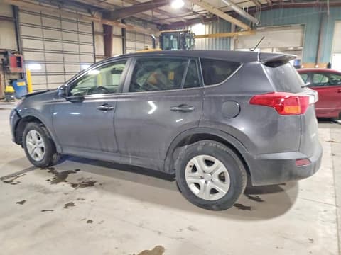 2015 Toyota RAV4, VIN JTMZFREV1FJ049774. Фото 2 з 6 з аукціону Copart. Каталог авто зі США OpenDataCar.