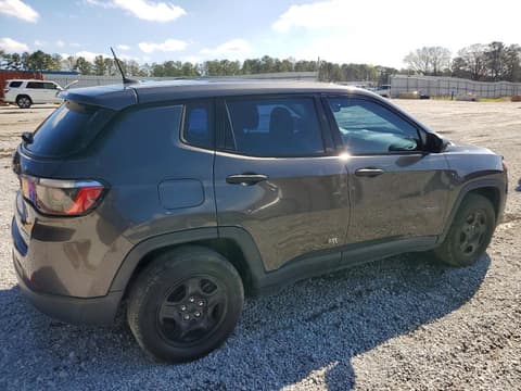 2021 Jeep Compass, VIN 3C4NJCAB3MT518598. Фото 3 з 6 з аукціону Copart. Каталог авто зі США OpenDataCar.