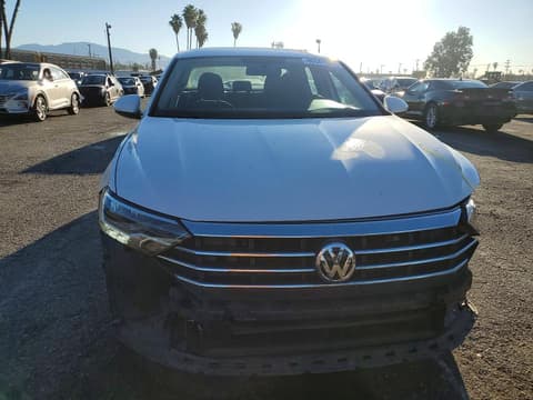 2019 Volkswagen Jetta, VIN 3VWCB7BU6KM130586. Фото 5 з 6 з аукціону Copart. Каталог авто зі США OpenDataCar.