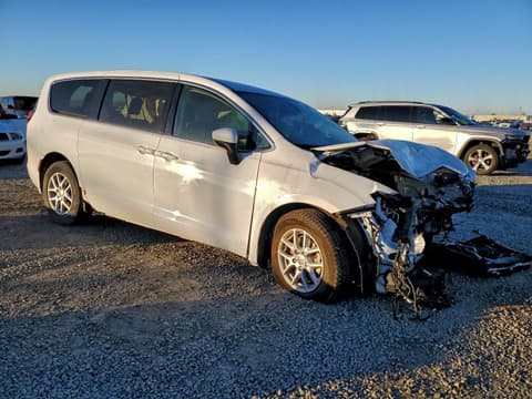 2022 Chrysler Voyager, VIN 2C4RC1CG4NR166127. Фото 4 з 6 з аукціону Copart. Каталог авто зі США OpenDataCar.