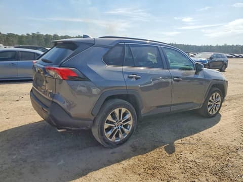 2021 Toyota RAV4, VIN 2T3C1RFV3MC163469. Фото 3 з 6 з аукціону Copart. Каталог авто зі США OpenDataCar.