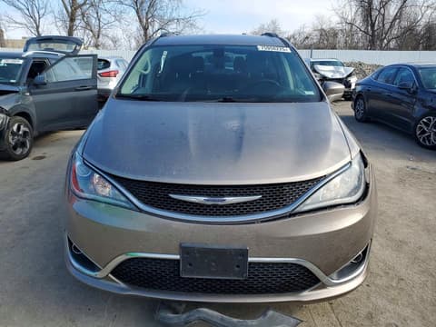 2017 Chrysler Pacifica, VIN 2C4RC1BG2HR634989. Фото 5 з 6 з аукціону Copart. Каталог авто зі США OpenDataCar.