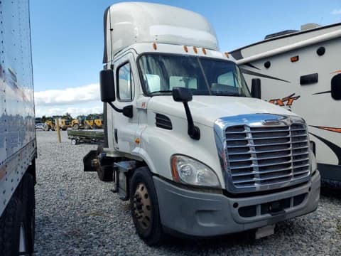2016 Freightliner Cascadia 113, VIN 3AKBGADV2GSHB2532. Zdjęcie 1 z 6 z aukcji Copart. Katalog aut z USA OpenDataCar.