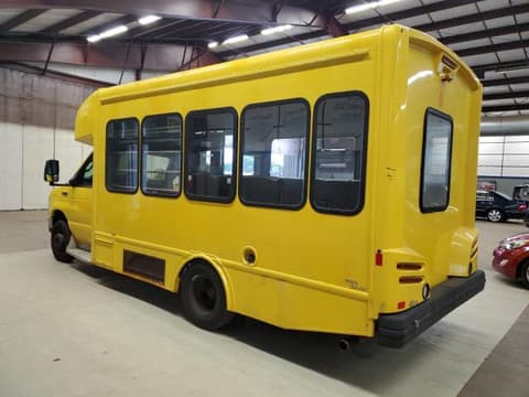 2019 Ford Econoline, VIN 1FDFE4FS5KDC46030. Фото 2 из 6 с аукциона Copart. Каталог авто из США OpenDataCar.