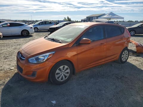 2017 Hyundai Accent, VIN KMHCT5AE5HU327764. Zdjęcie 1 z 6 z aukcji Copart. Katalog aut z USA OpenDataCar.