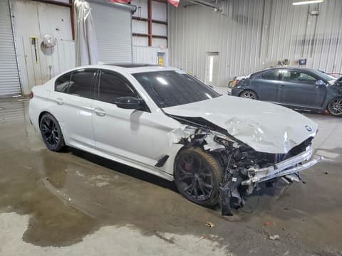 2021 Bmw 5 Series, VIN WBA73BJ03MWX33725. Zdjęcie 4 z 6 z aukcji Copart. Katalog aut z USA OpenDataCar.