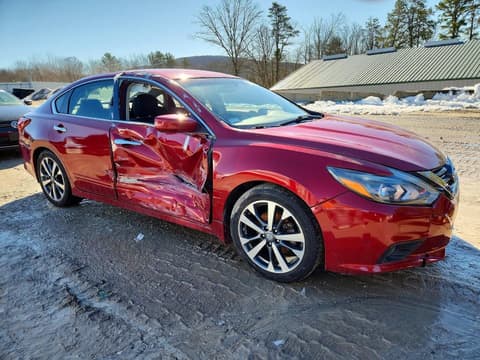 2017 Nissan Altima, VIN 1N4AL3AP1HC485838. Фото 4 з 6 з аукціону Copart. Каталог авто зі США OpenDataCar.