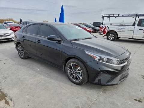 2023 Kia Forte, VIN 3KPF24AD9PE648726. Zdjęcie 4 z 6 z aukcji Copart. Katalog aut z USA OpenDataCar.