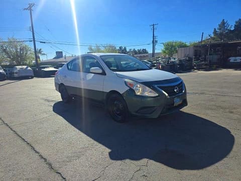 2018 Nissan Versa, VIN 3N1CN7AP4JL823685. Фото 1 з 6 з аукціону Copart. Каталог авто зі США OpenDataCar.