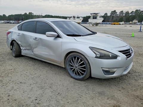 2013 Nissan Altima, VIN 1N4AL3AP3DC223135. Фото 4 з 6 з аукціону Copart. Каталог авто зі США OpenDataCar.