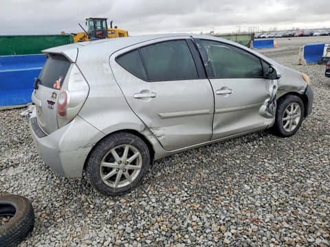 2012 Toyota Prius C, VIN JTDKDTB3XC1011737. Фото 3 з 6 з аукціону Copart. Каталог авто зі США OpenDataCar.
