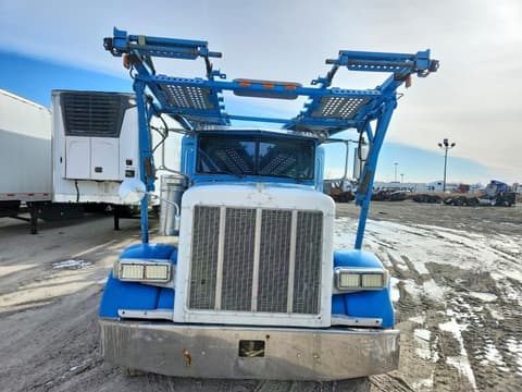 2005 Peterbilt 379, VIN 1NP5DB9X55D875055. Фото 4 з 6 з аукціону Copart. Каталог авто зі США OpenDataCar.