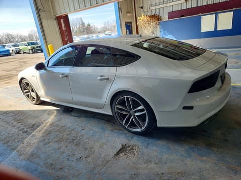 2016 Audi A7, VIN WAU2GAFC3GN063101. Фото 2 з 6 з аукціону Copart. Каталог авто зі США OpenDataCar.