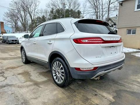 2017 Lincoln MKC, VIN 5LMCJ3D91HUL46513. Фото 2 з 6 з аукціону Copart. Каталог авто зі США OpenDataCar.