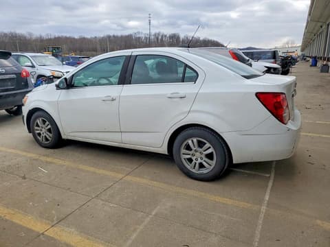 2016 Chevrolet Sonic, VIN 1G1JC5SH3G4108636. Фото 2 з 6 з аукціону Copart. Каталог авто зі США OpenDataCar.