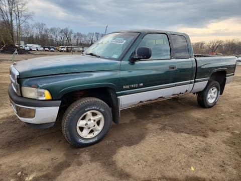 1999 Dodge Ram 1500, VIN 1B7HF13Y5XJ514620. Фото 1 з 6 з аукціону Copart. Каталог авто зі США OpenDataCar.