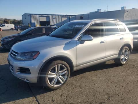 2013 Volkswagen Touareg, VIN WVGEP9BP4DD005678. Zdjęcie 1 z 6 z aukcji Copart. Katalog aut z USA OpenDataCar.
