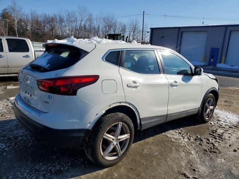 2017 Nissan Rogue Sport, VIN JN1BJ1CR8HW121702. Фото 3 из 6 с аукциона Copart. Каталог авто из США OpenDataCar.