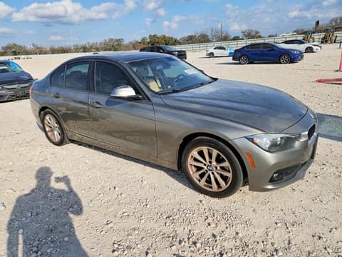 2017 Bmw 3 Series, VIN WBA8E1G57HNU14917. Фото 4 з 6 з аукціону Copart. Каталог авто зі США OpenDataCar.