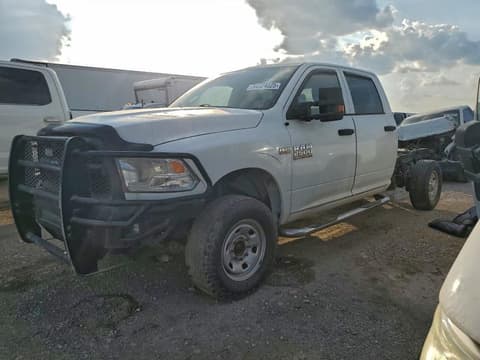 2018 Ram 2500, VIN 3C6UR5HJ1JG380620. Фото 1 з 6 з аукціону Copart. Каталог авто зі США OpenDataCar.