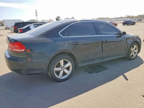 2012 Volkswagen Passat, VIN 1VWBP7A35CC009377. Фото 3 з 6 з аукціону Copart. Каталог авто зі США OpenDataCar.