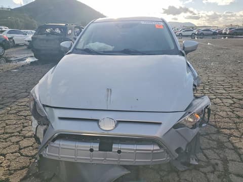 2019 Toyota Yaris, VIN 3MYDLBYV5KY511847. Фото 5 з 6 з аукціону Copart. Каталог авто зі США OpenDataCar.