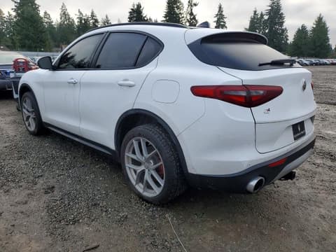 2018 Alfa romeo Stelvio, VIN ZASFAKPN3J7B74181. Фото 2 з 6 з аукціону Copart. Каталог авто зі США OpenDataCar.