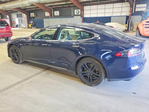 2013 Tesla Model S, VIN 5YJSA1CN6DFP07288. Фото 2 з 6 з аукціону Copart. Каталог авто зі США OpenDataCar.