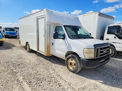 2024 Ford E-350, VIN 1FDWE3FN1RDD02396. Фото 1 з 6 з аукціону Copart. Каталог авто зі США OpenDataCar.