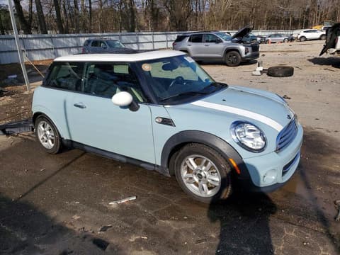 2013 Mini Cooper, VIN WMWSU3C54DT688348. Фото 4 з 6 з аукціону Copart. Каталог авто зі США OpenDataCar.