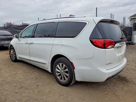 2019 Chrysler Pacifica, VIN 2C4RC1BG8KR539943. Фото 2 з 6 з аукціону Copart. Каталог авто зі США OpenDataCar.
