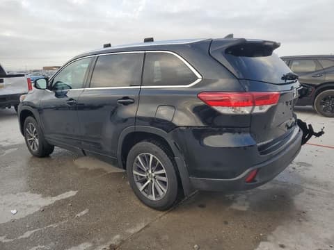 2018 Toyota Highlander, VIN 5TDJZRFH3JS543823. Фото 2 з 6 з аукціону Copart. Каталог авто зі США OpenDataCar.