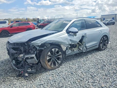 2024 Audi Q8, VIN WA1EVBF1XRD014488. Фото 1 з 6 з аукціону Copart. Каталог авто зі США OpenDataCar.